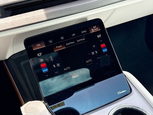 New 2026 Cadillac Vistiq Luxury image 15