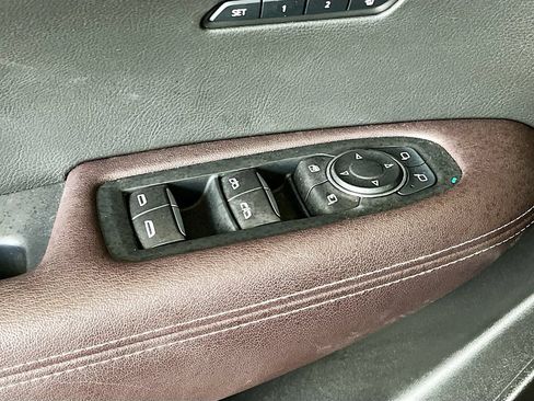 Used 2024 Cadillac XT6 Premium Luxury AWD/4WD image 18
