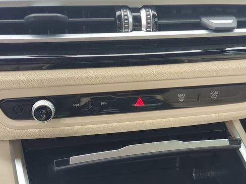 Used 2023 BMW 330i 330i w/ Convenience Package image 22