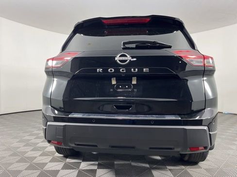 Used 2025 Nissan Rogue SV FWD image 10