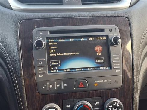 Used 2015 Chevrolet Traverse LT w/ Style and Technology Package FWD image 14