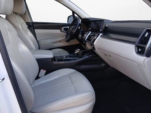Used 2022 Kia Sorento S w/ Panoramic Sunroof Package FWD image 24