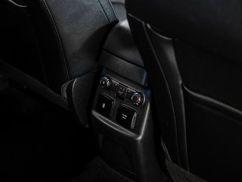 Used 2019 Ford Explorer Limited w/ Class III Trailer Tow Package FWD image 38