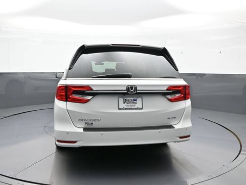 Used 2024 Honda Odyssey Elite image 7