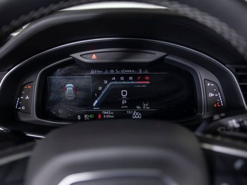 Used 2025 Audi Q8 Prestige image 27