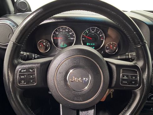 Used 2014 Jeep Wrangler Sport w/ Connectivity Group AWD/4WD image 14