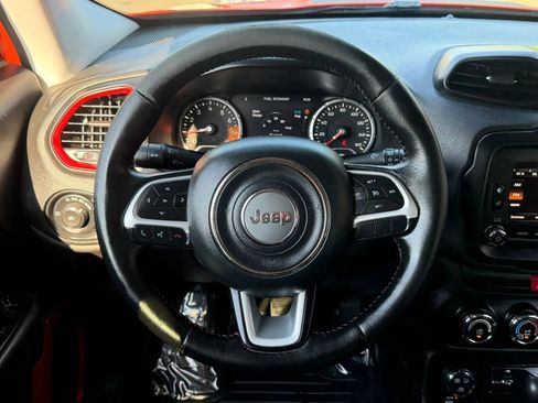 Used 2016 Jeep Renegade Trailhawk AWD/4WD image 32