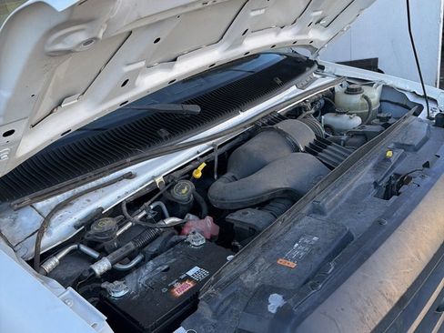 Used 2019 Ford E-350 and Econoline 350 Super Duty image 33