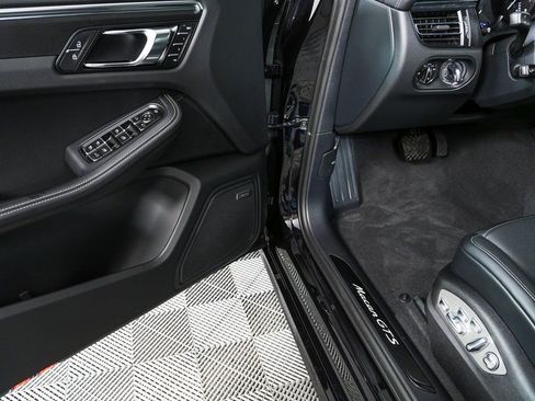 New 2026 Porsche Macan GTS image 8