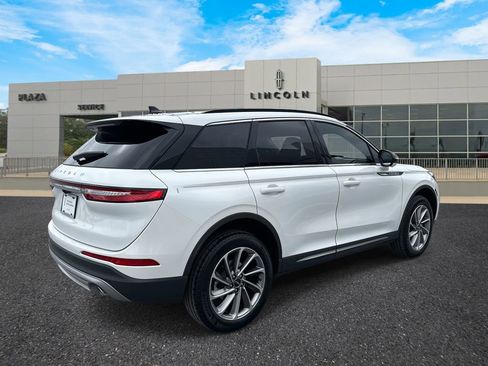 New 2026 Lincoln Corsair Premiere image 3