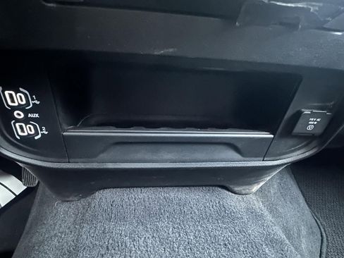 Used 2024 RAM 2500 Laramie w/ Safety Group image 26