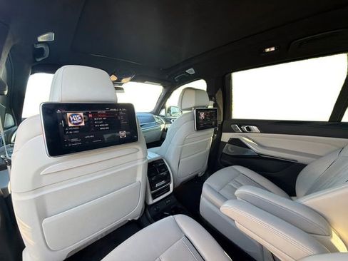 Used 2019 BMW X7 xDrive50i w/ Dynamic Handling Package AWD/4WD image 21