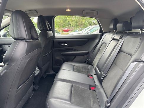 Used 2023 Nissan Ariya FWD image 11