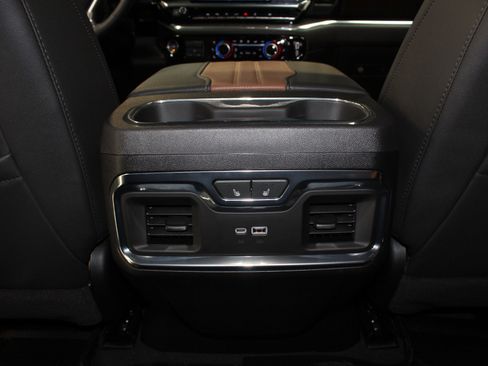 Used 2025 Chevrolet Silverado 1500 High Country w/ High Country Premium Package AWD/4WD image 48