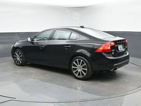 Used 2018 Volvo S60 T5 Inscription Platinum w/ Climate Package AWD/4WD image 7