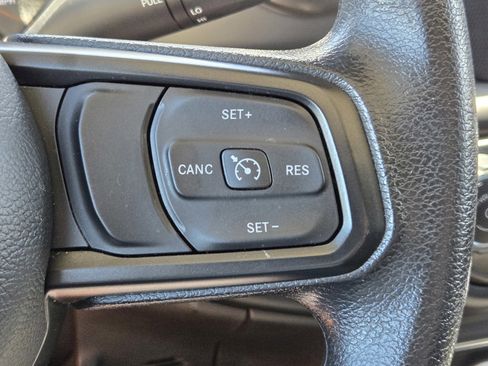 Used 2022 Jeep Gladiator Sport image 18