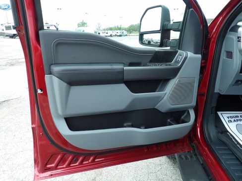 New 2026 Ford F250 XLT w/ XLT Premium Package AWD/4WD image 12
