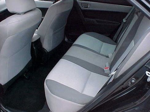 Used 2017 Toyota Corolla LE image 7