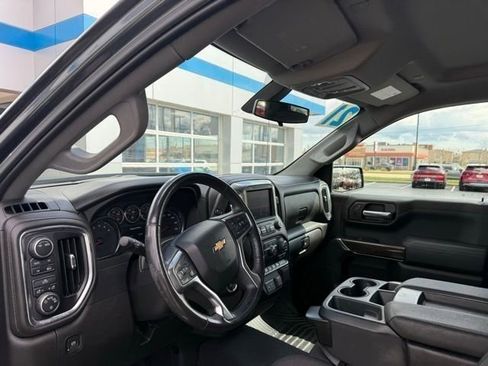 Used 2021 Chevrolet Silverado 1500 LT image 19