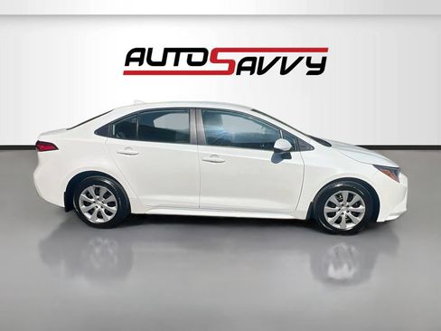 Used 2026 Toyota Corolla LE FWD image 8