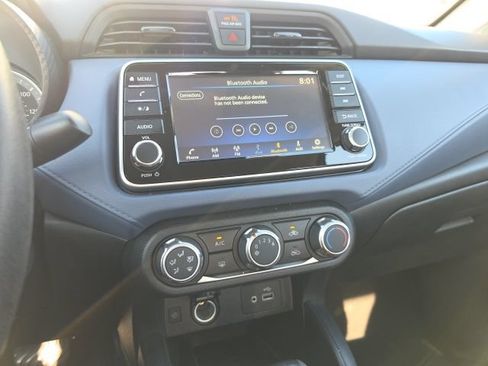 Used 2024 Nissan Versa SV FWD image 5
