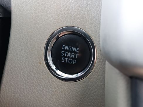 Used 2018 Toyota Highlander XLE FWD image 31