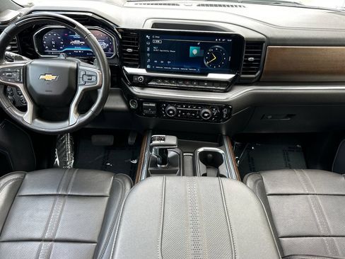 Certified 2023 Chevrolet Silverado 1500 High Country w/ High Country Premium Package AWD/4WD image 16