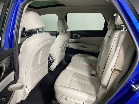 Certified 2022 Kia Sorento S w/ Panoramic Sunroof Package image 29