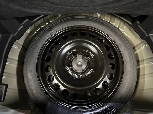 Used 2022 Chevrolet Equinox LT image 25