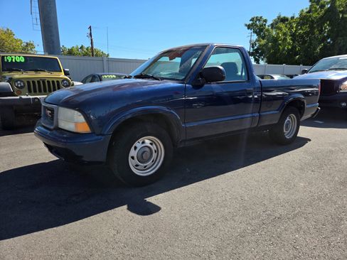 Used 2002 GMC Sonoma SL RWD image 1
