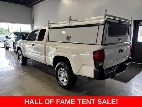 Used 2022 Toyota Tacoma SR RWD image 8