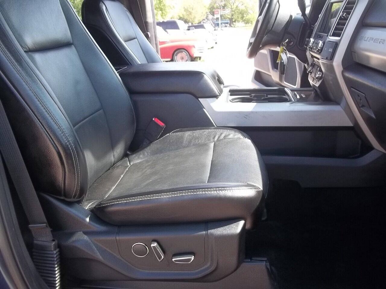 Used 2017 Ford F350 Lariat w/ Chrome Package AWD/4WD image 11