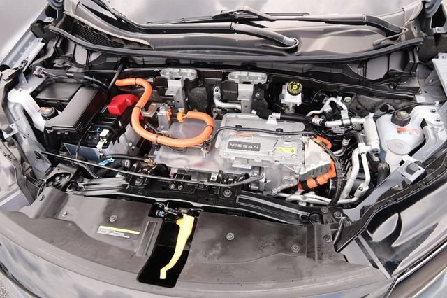 Used 2024 Nissan Ariya AWD image 30
