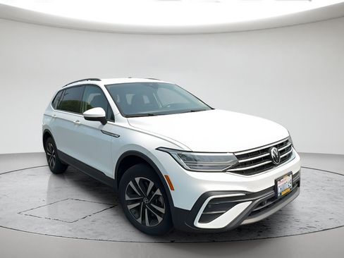 Used 2023 Volkswagen Tiguan S w/ Driver Assistance Package FWD image 3