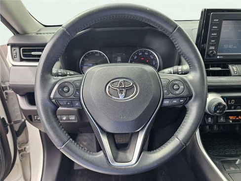 Used 2021 Toyota RAV4 XLE Premium AWD/4WD image 21