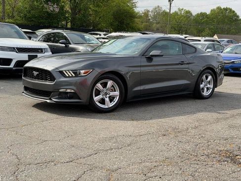 Used 2015 Ford Mustang Coupe image 5