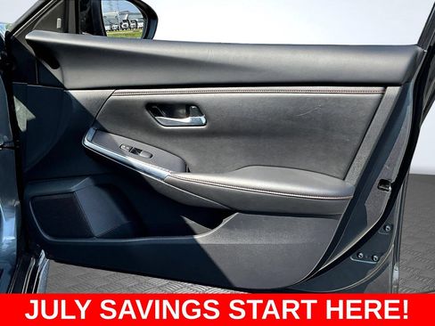 Used 2025 Nissan Sentra SR FWD image 30