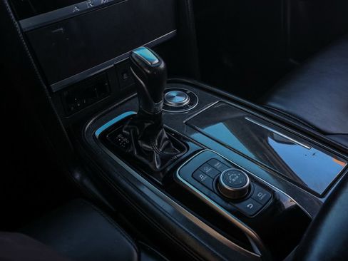 Used 2022 Nissan Armada SV image 31