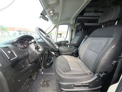 Used 2021 RAM ProMaster 2500 FWD image 5