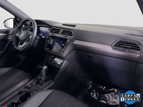 Certified 2024 Volkswagen Tiguan SE R-Line image 29