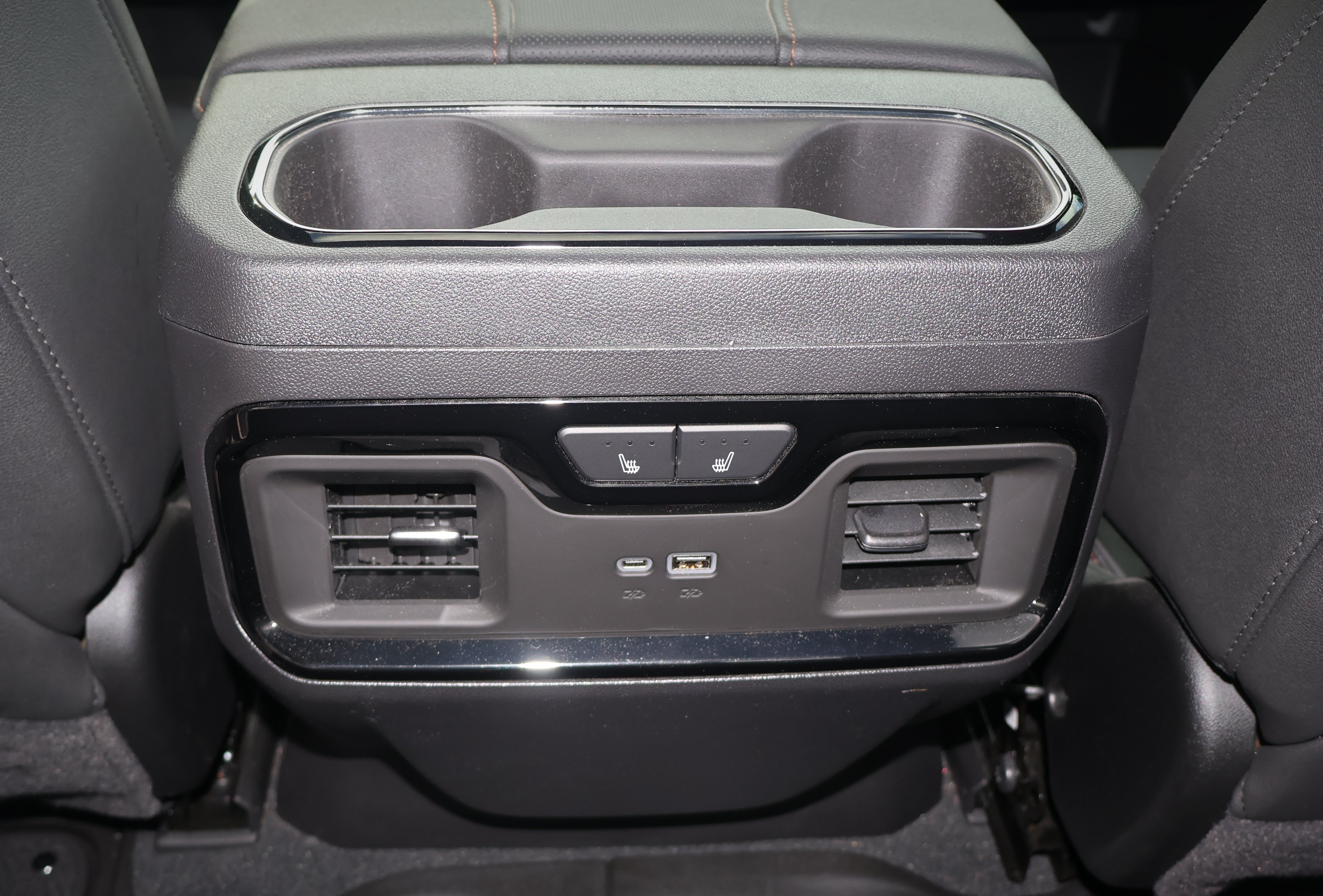 Used 2026 GMC Sierra 1500 AT4 w/ AT4 Premium Package AWD/4WD image 21