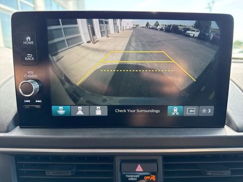 Used 2025 Honda Pilot EX-L image 21
