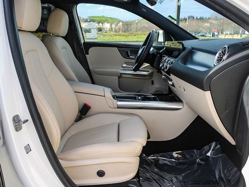 Certified 2025 Mercedes-Benz GLA 250 image 15