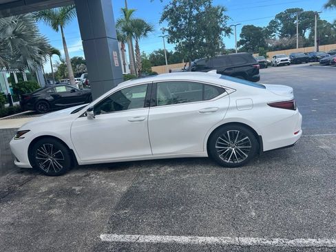 Used 2023 Lexus ES 350 w/ Premium Package FWD image 4