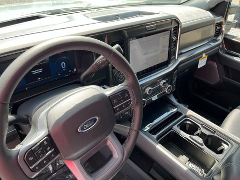 New 2026 Ford F250 Lariat w/ Lariat Ultimate Package AWD/4WD image 9