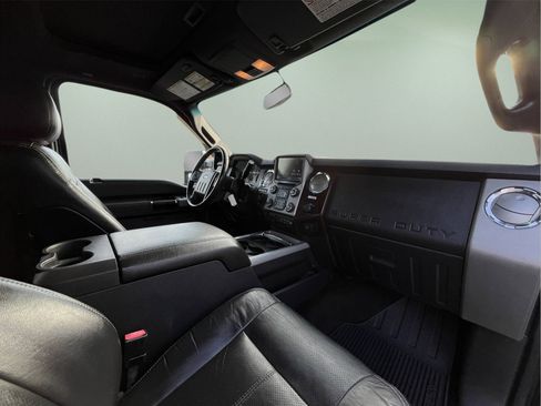 Used 2013 Ford F250 Lariat w/ Lariat Ultimate Pkg image 40