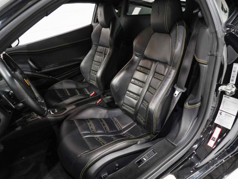 Used 2011 Ferrari 458 Italia Coupe RWD image 9