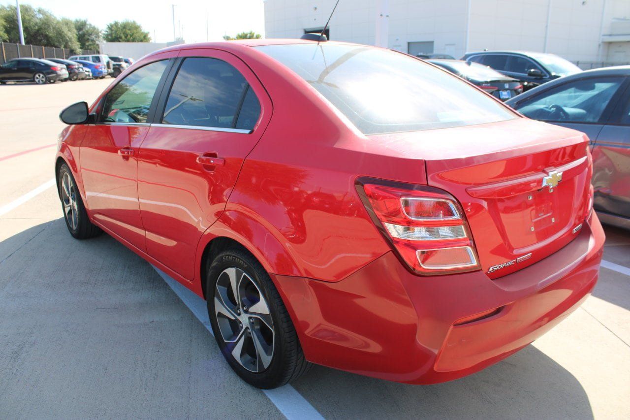 Used 2018 Chevrolet Sonic Premier FWD image 3