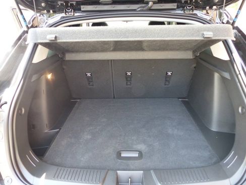 Used 2026 Chevrolet Trax LT w/ Sunroof Package FWD image 36