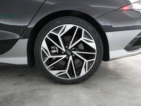 Used 2023 Hyundai Ioniq 6 SEL RWD image 9